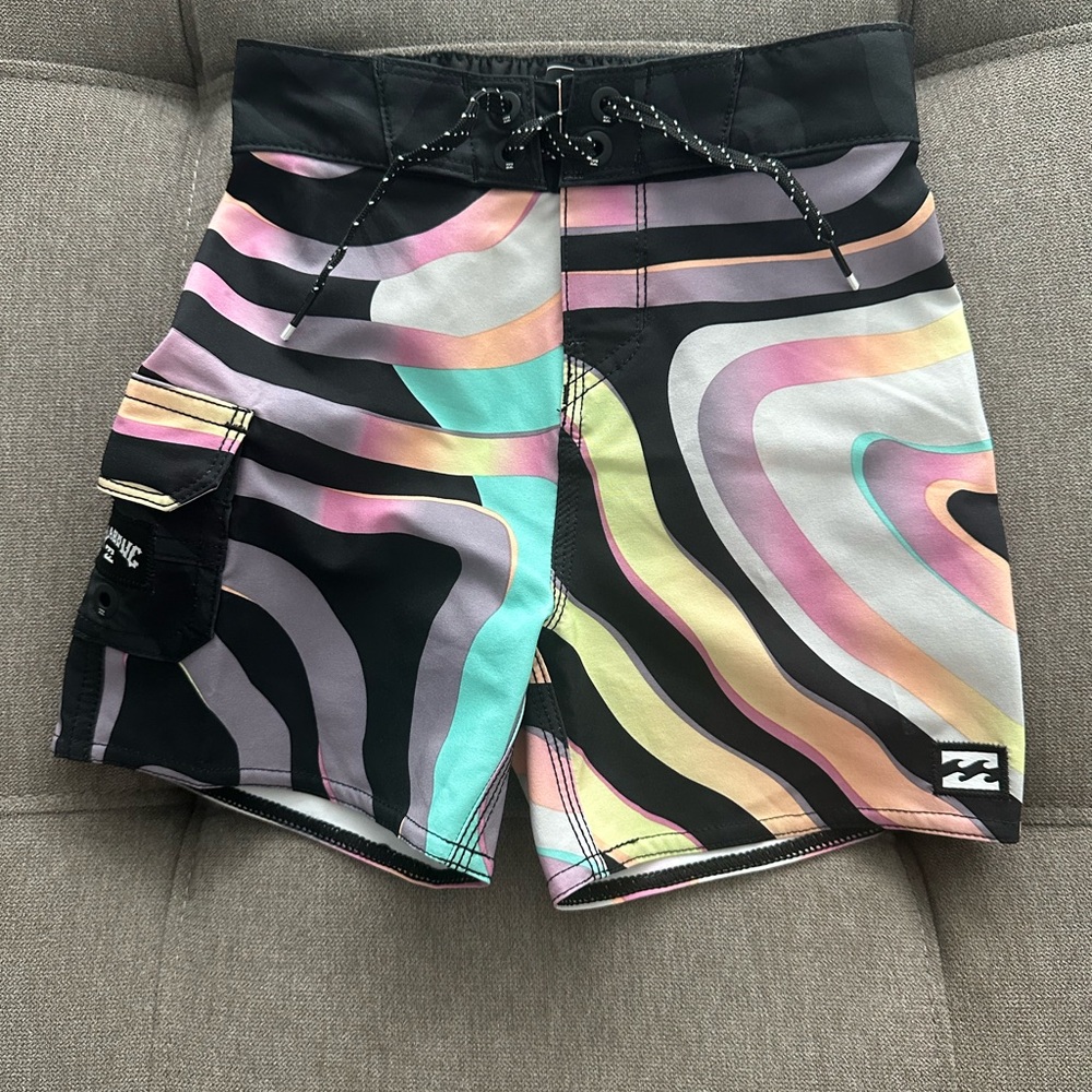 Sundays Airlite Performance Boardshorts  Boy 3T. Billabong